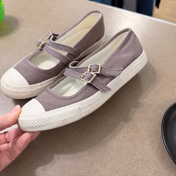 Converse Chuck Taylor All Star Dainty Mary Jane Sneakers women's size 6 - Picture 2 of 8